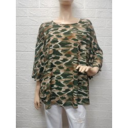 Blusa estampada cuello...