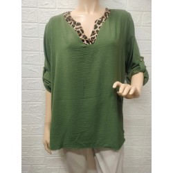 Blusa cuello pico detalle...