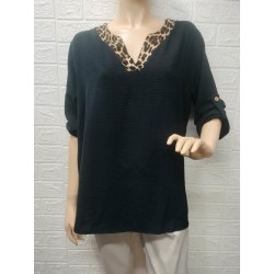 Blusa cuello pico detalle...