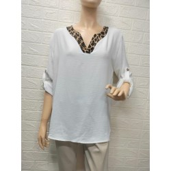 Blusa cuello pico detalle...