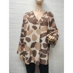 Blusa estampada  camuflaje...