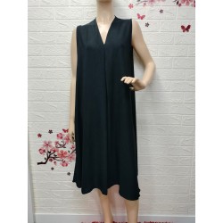 Vestido cuello pico sin...
