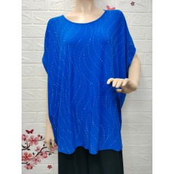 Camiseta con detalle de...