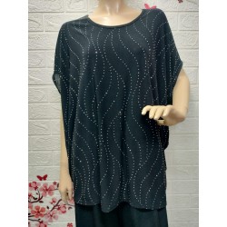 Camiseta con detalle de...