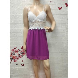 Vestido corto con escote...