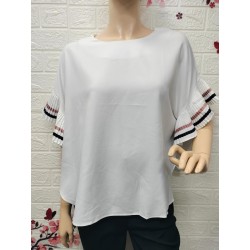 Camiseta con volanta...