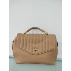 Bolso elegante con asa de...