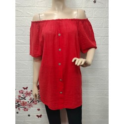 Blusa tipo camisa con...