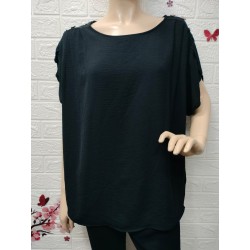 Blusa con detalle de...