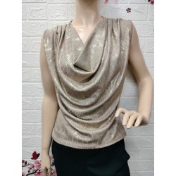 Blusa o top de mujer con un...
