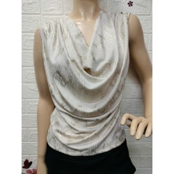 Blusa o top de mujer con un...