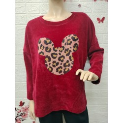 Sudadera presenta un...