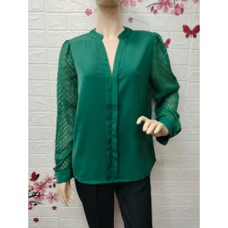 Blusa elegante con cuello...
