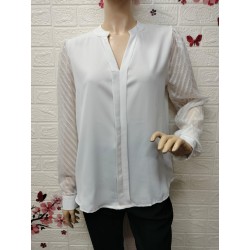 Blusa elegante con cuello...