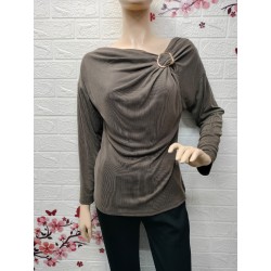Blusa de manga larga con un...