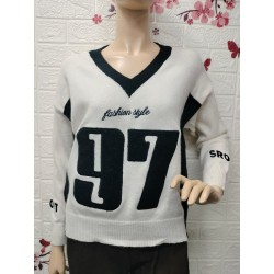 Suéter de estilo deportivo...