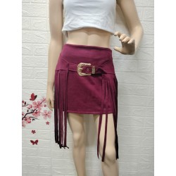 Minifalda con flecos y un...