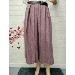 Falda larga  con tablas y...